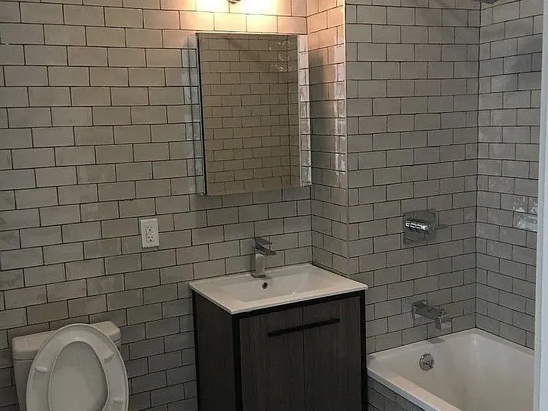 1816 Gates Ave #2F — Photo 14
