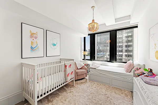 Rented by SERHANT. | media 8