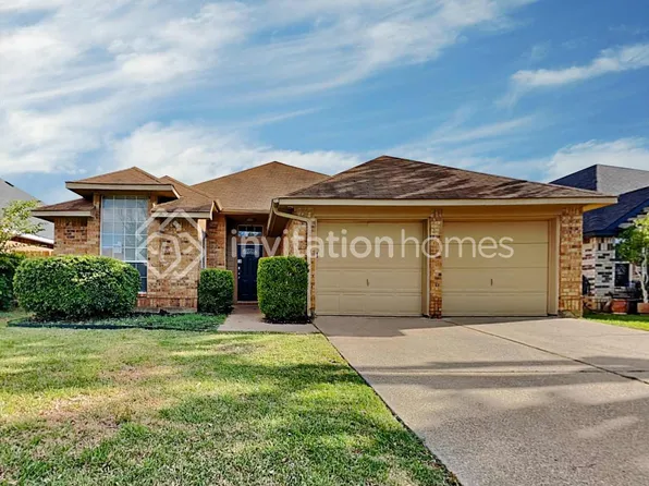2769 Salado Trl, Fort Worth, TX 76118