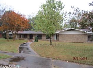 607 4th St, Conway, AR 72032