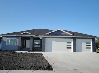 3283 47th Ave S, Fargo, ND 58104