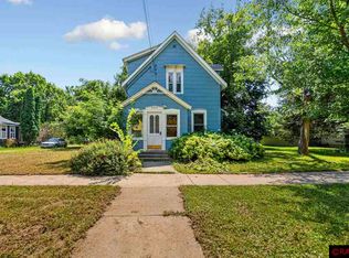 506 6th St E, Northfield, MN 55057