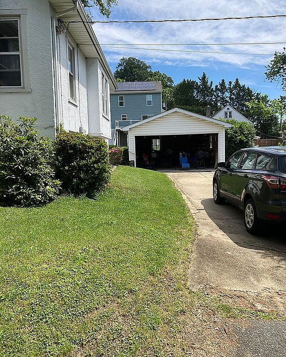 2nd image of 4132 Grape Hill Ave