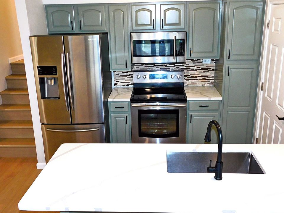 1040 Lalond Ave, photo 8
