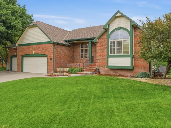 328 Campus Ct, North Newton, KS 67117