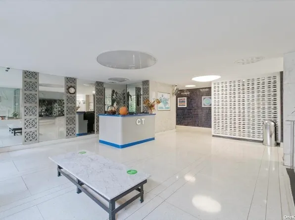 43-10 Kissena Boulevard image 20 of 22