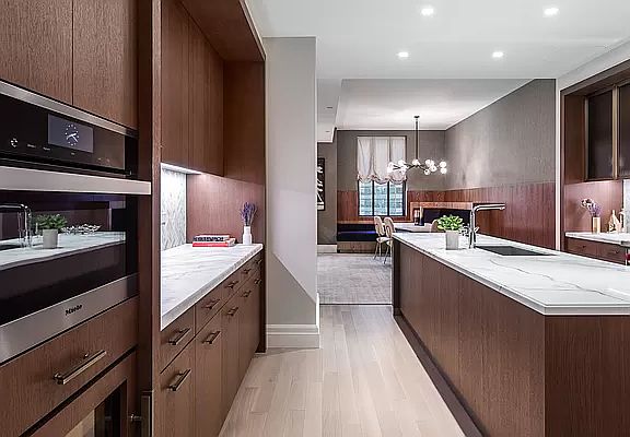 2nd image of 100 Barclay St #25A