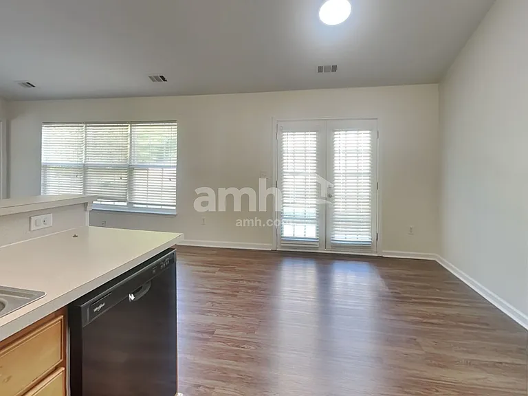 32 Riverbed Dr — Photo 4