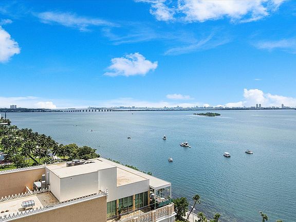 4th image of 1717 N Bayshore Dr #1637