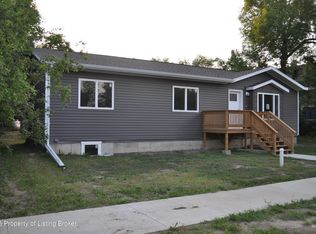305 4th Ave W, Lemmon, SD 57638
