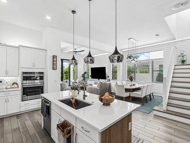 8795 Grand Prix Ln — Photo 11