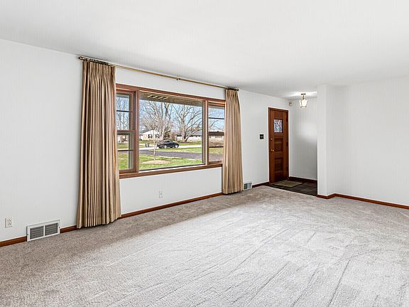 5th image of 6133 Winnpeny Ln