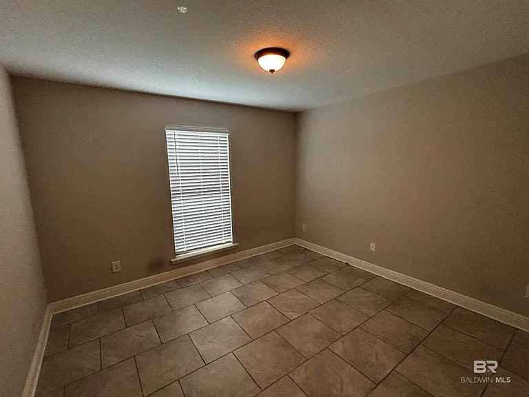 21670 Bartlett Ln — Photo 9