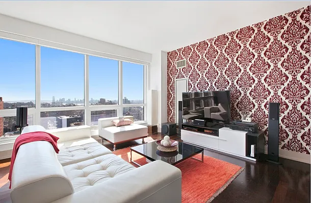 Sold by Nest Seekers International | media 27