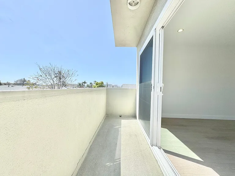 8616 Whitworth Drive — Photo 9