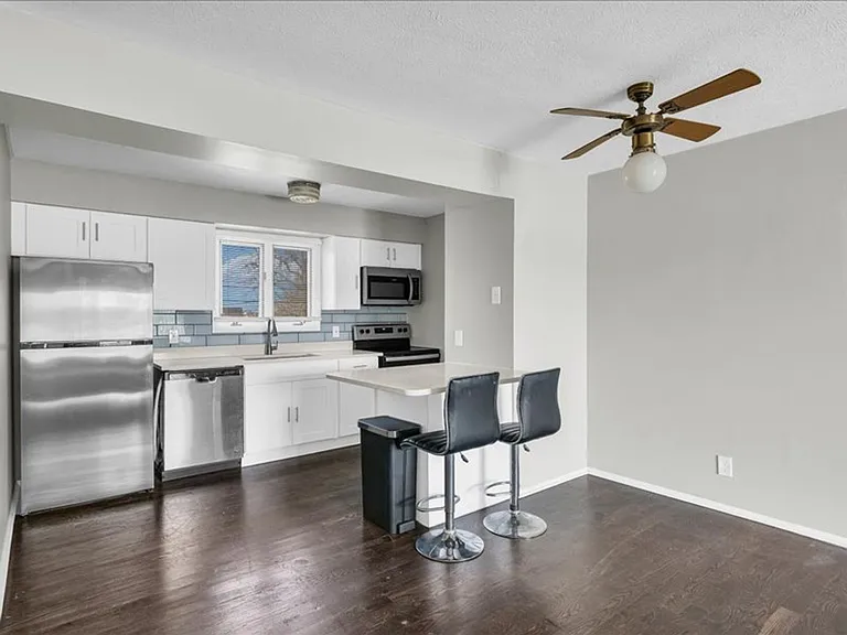 8 Ross — Photo 8