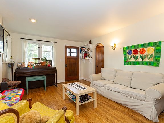 5th image of 205 N Seymour Ave