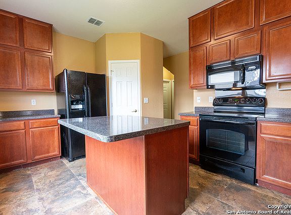5th image of 6026 W Julians Cove