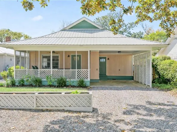 505 Beach Dr, Saint Simons Island, GA 31522
