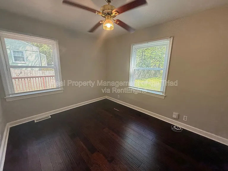 2817 Shady Lawn Dr — Photo 9