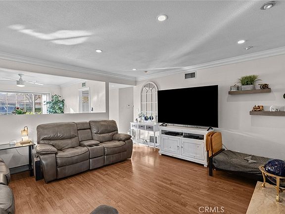 4th image of 3042 Austin Ave