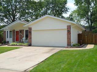 1940 Driftwood Trails Dr, Florissant, MO 63031