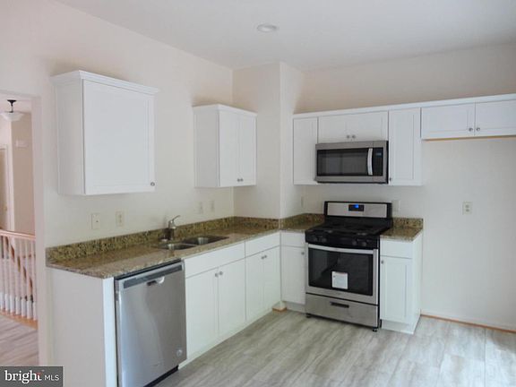 4th image of 15703 Lansdale Pl