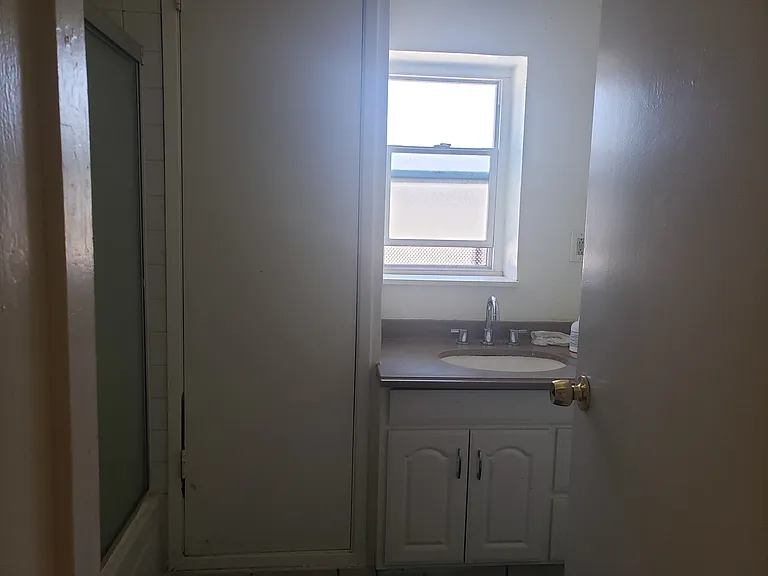 Amador St — Photo 12