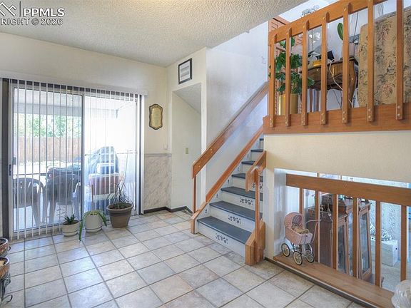 4th image of 2233 Farnsworth Dr