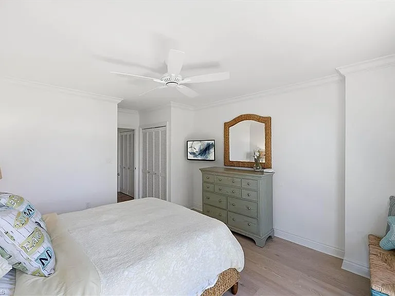4031 Gulf Shore Blvd N #55 — Photo 31