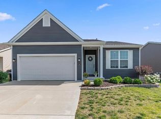 316 Valley Bluff Dr, Wentzville, MO 63385