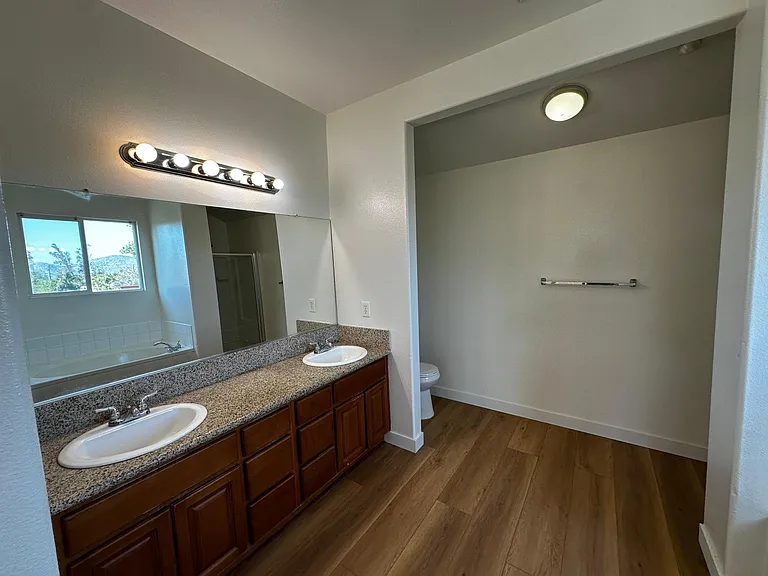 15841 Dianthus St — Photo 19
