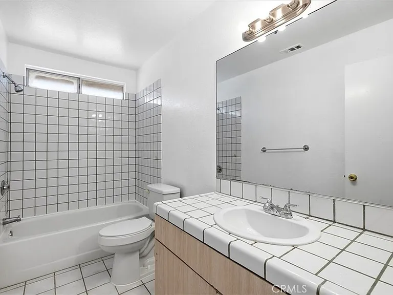66144 Avenida Cadena — Photo 18