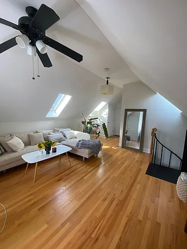 1451 N Bosworth Ave #3R Photo 1 1451 N Bosworth Ave #3R Photo 1
