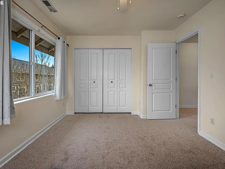 900 SW 173rd Ave — Photo 18
