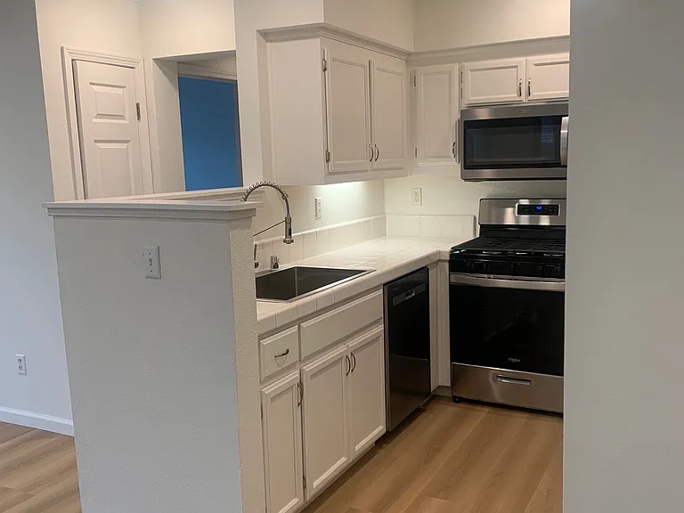 230 Wildrose Cmn #1 — Photo 3