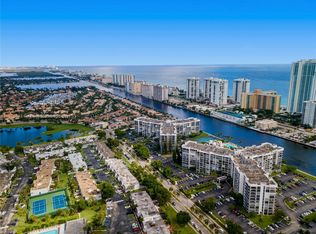 1000 Parkview Dr APT 126, Hallandale Beach, FL 33009
