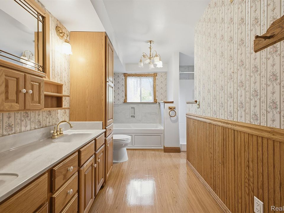 6466 N Lafayette St, photo 20