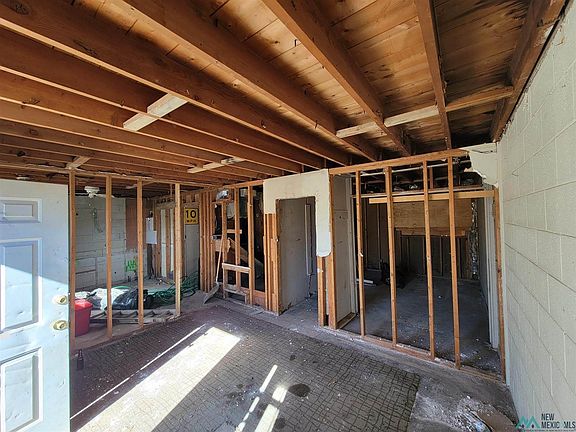 2nd image of 1315 E Tilden St