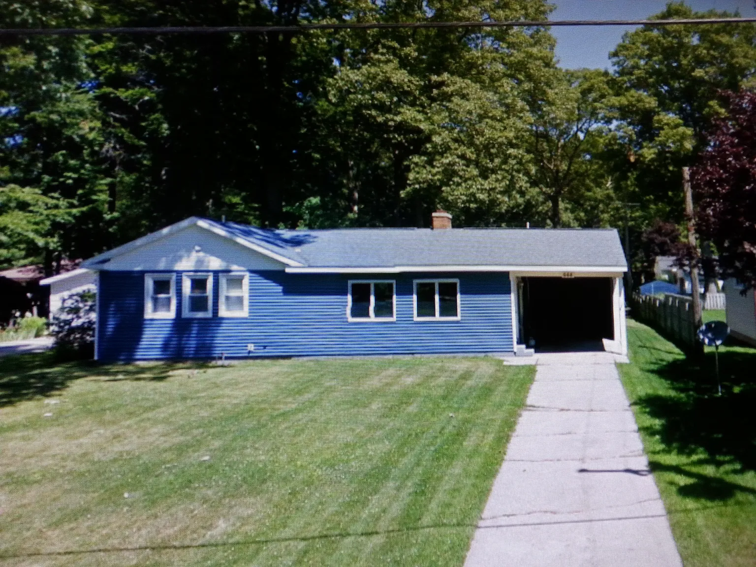 668 Airport Rd photo 1