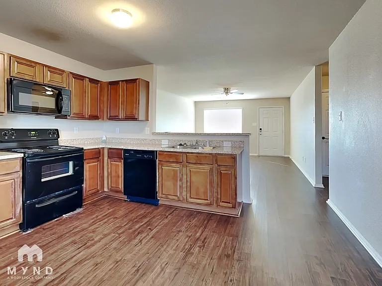 938 Pinehurst Loop — Photo 4