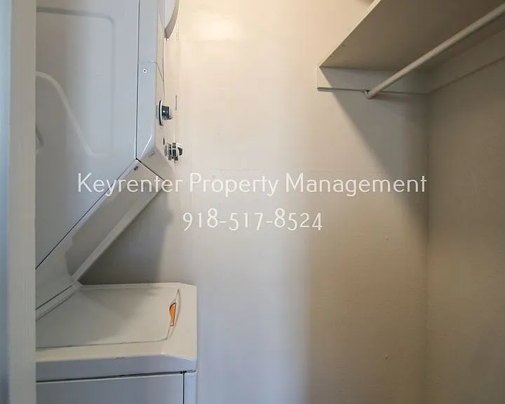 2018 E 12th St Fourplex — Photo 13