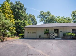 575A Oak Creek Rd, Franklin, NC 28734
