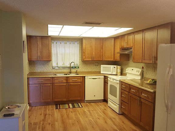4th image of 5100 SW 91st Ave #208