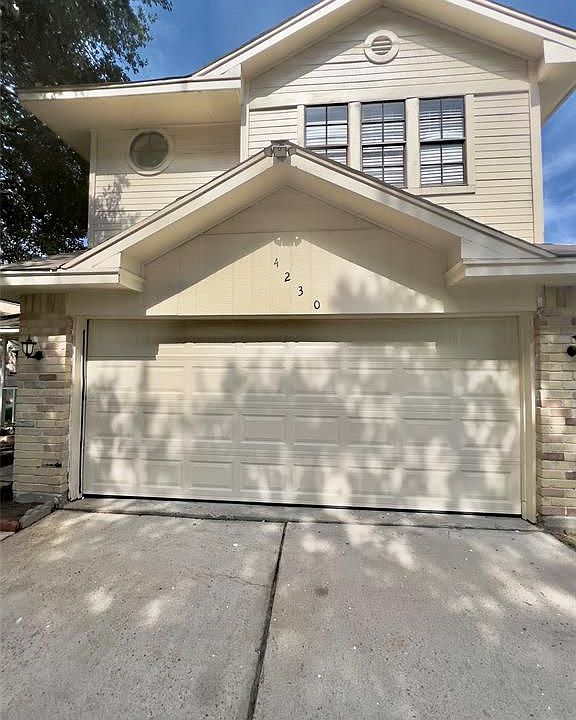 1st image of 4230 Hawk Meadow Dr