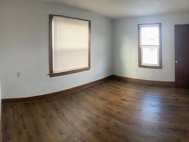 2439 Homedale Rd — Photo 13