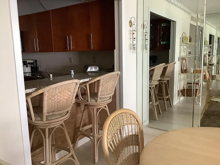 Breakfast bar