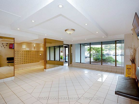 5th image of 21 Knightsbridge Rd #407