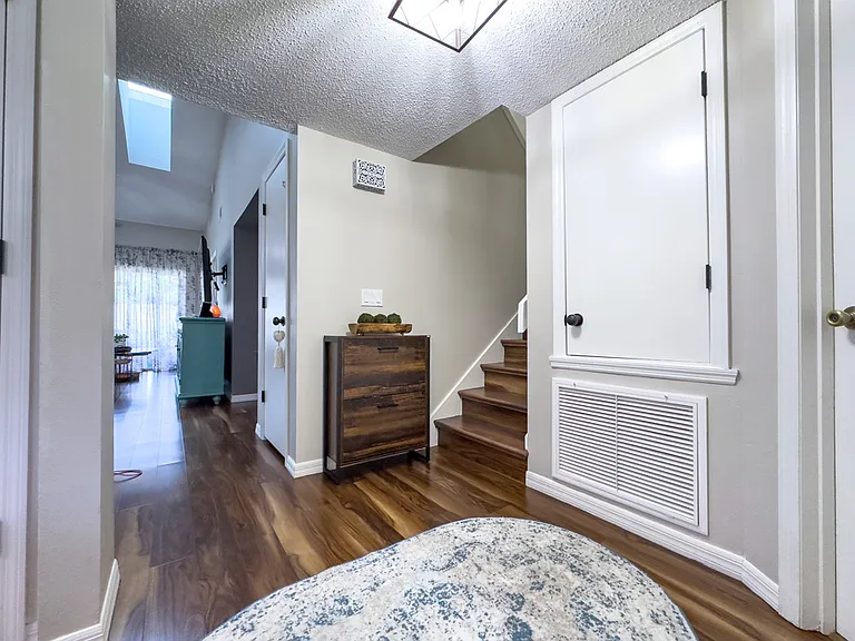 5521 Fairfax St — Photo 6