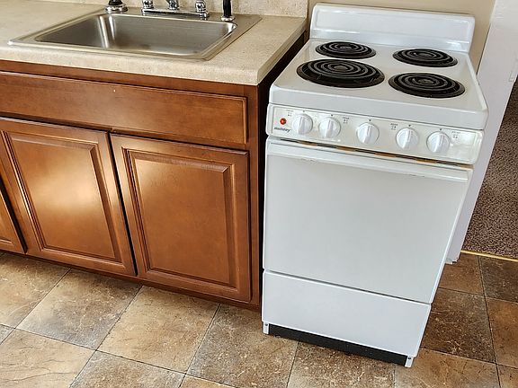 2nd image of 320 W Clinton St #2